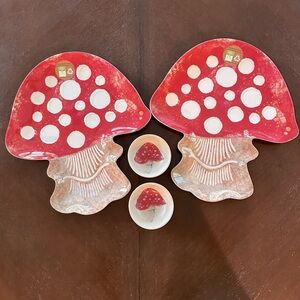 Large Melamine Mushroom Shaped Platters (2) w/ Bonus Dip Bowls (2). NWOT